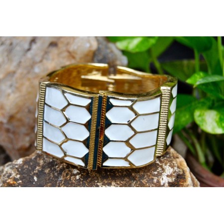 Trendy White Bracelet